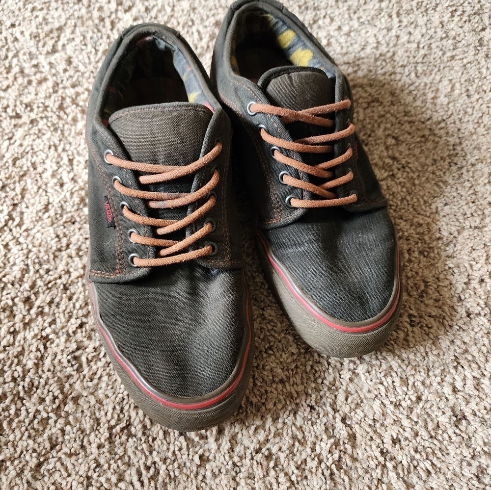 Vans Chukka Lows 10.5